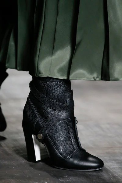 Look 143